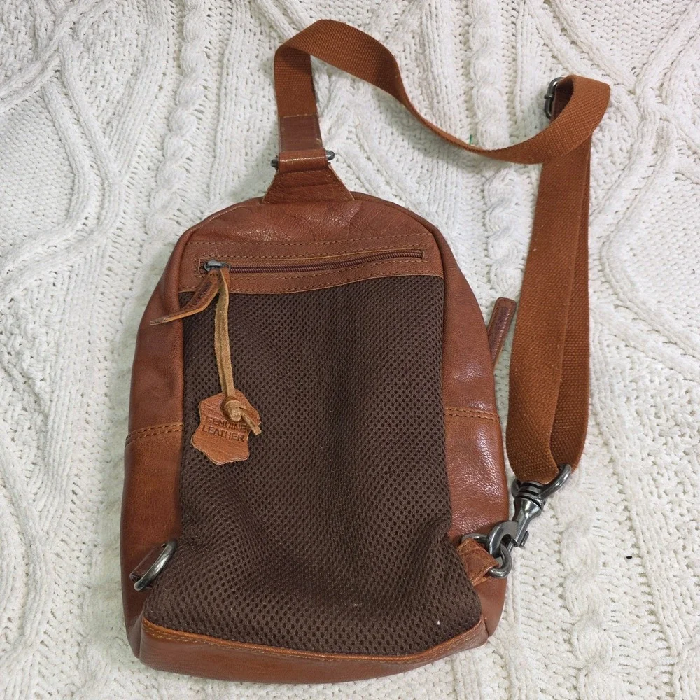 Spikes & Sparrow Sling Bag Brown‎ Soft Buttery Leather Crossbody Backpack NEW